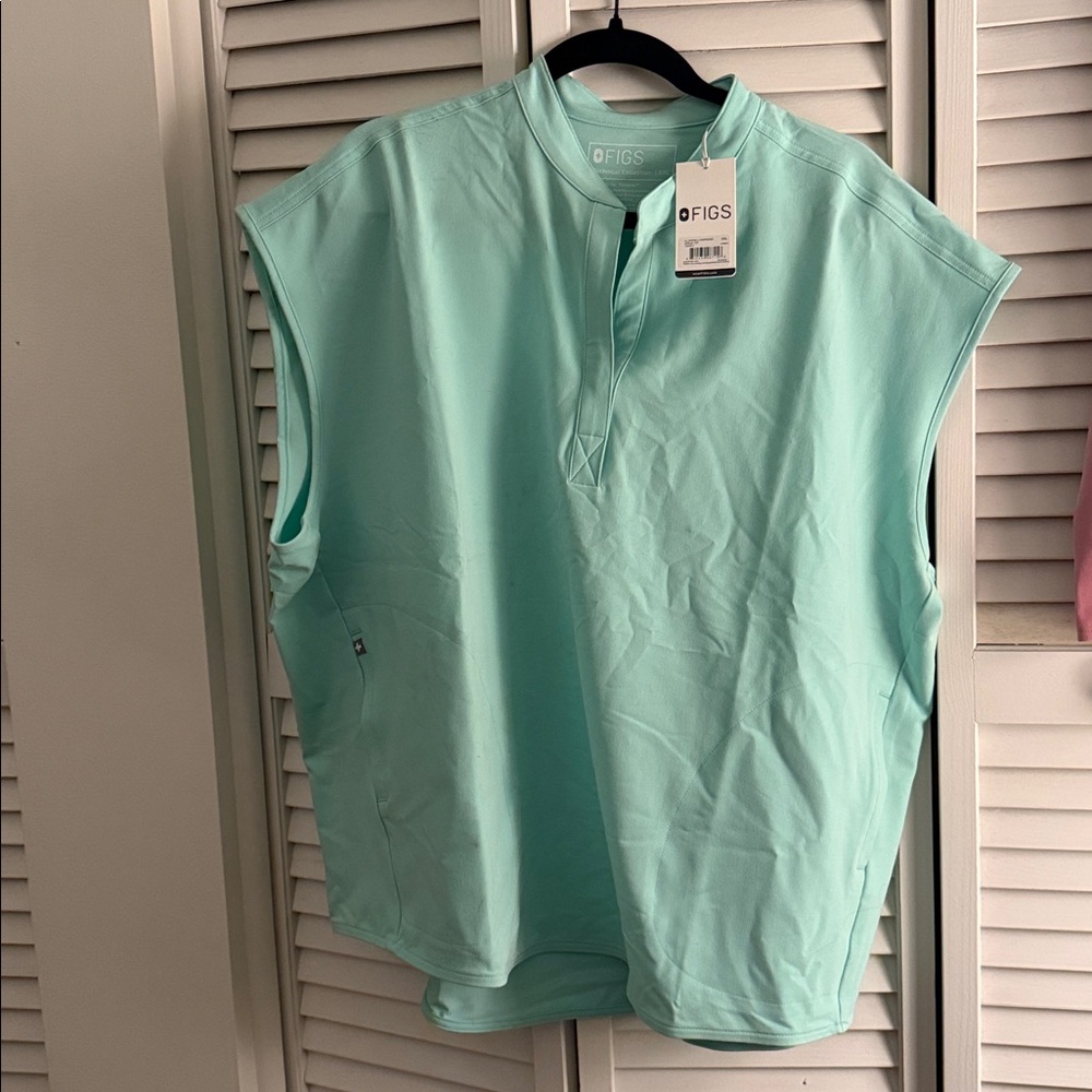 XXL Figs Women's Rafaela oversized scrub top NWT in Mariner